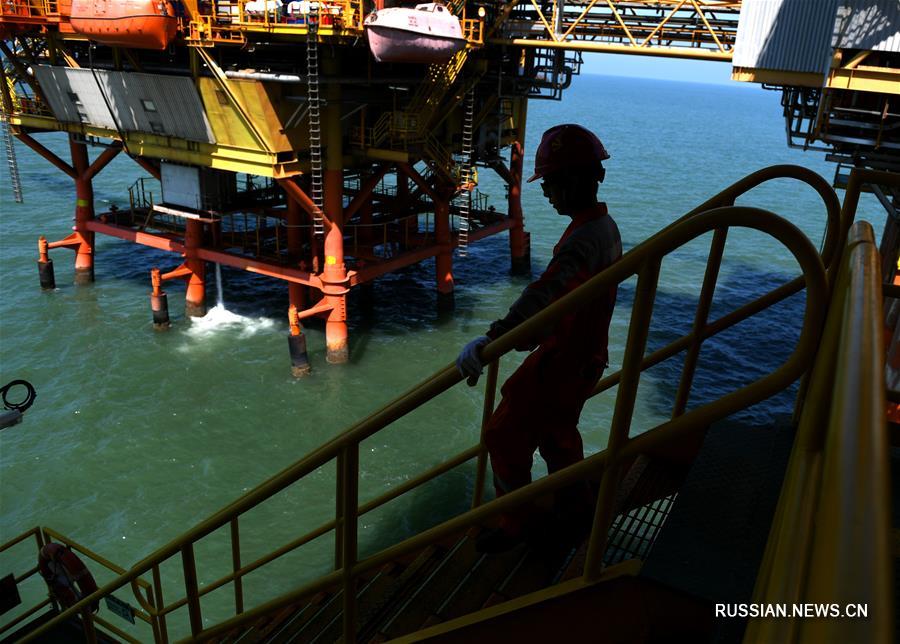 Нефтедобывающая платформа в Бохайском заливе