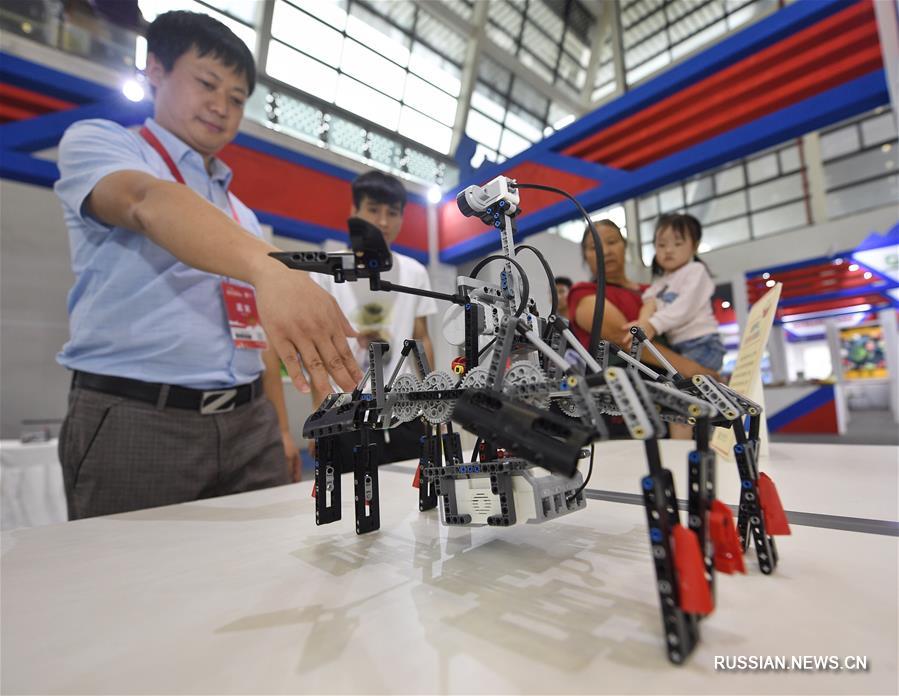 Чудеса прогресса на научно-технической выставке в провинции Сычуань