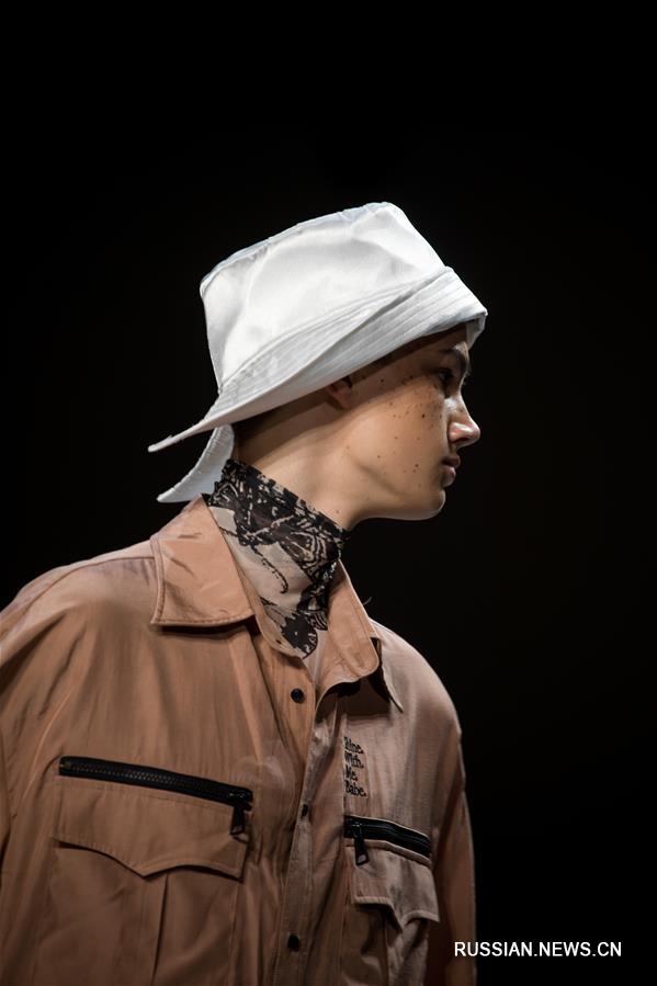 Показ китайской модной марки Dirty Pineapple в Нью-Йорке