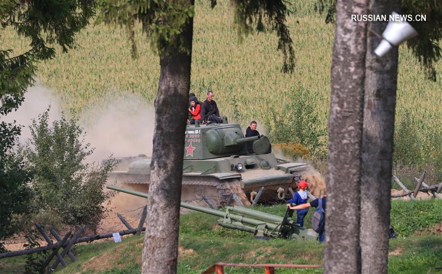 На "Линии Сталина" под Минском прошла военно-историческая реконструкция боев 1941 года