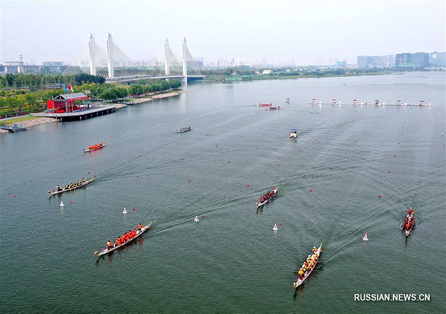 Начались гонки на драконьих лодках в рамках Всекитайской спартакиады национальных меньшинств