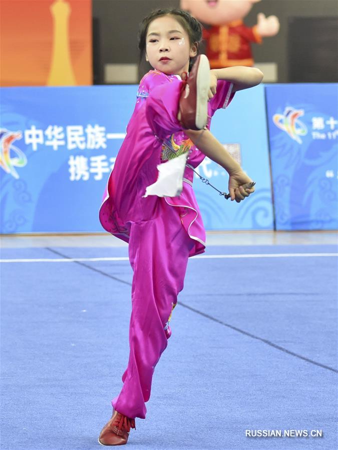 Всекитайские игры по традиционным видам спорта национальных меньшинств -- Состязания по ушу с гибким оружием среди женщин