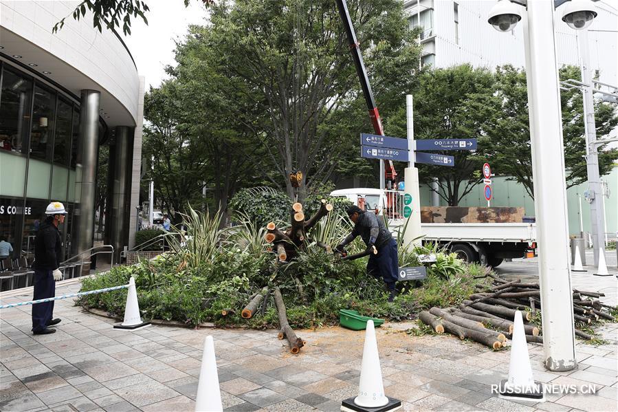 Мощный тайфун "Факсай" обрушился на Японию