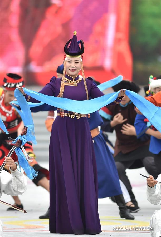 Большой праздник дружбы на 11-х Всекитайских играх по традиционным видам спорта национальных меньшинств 