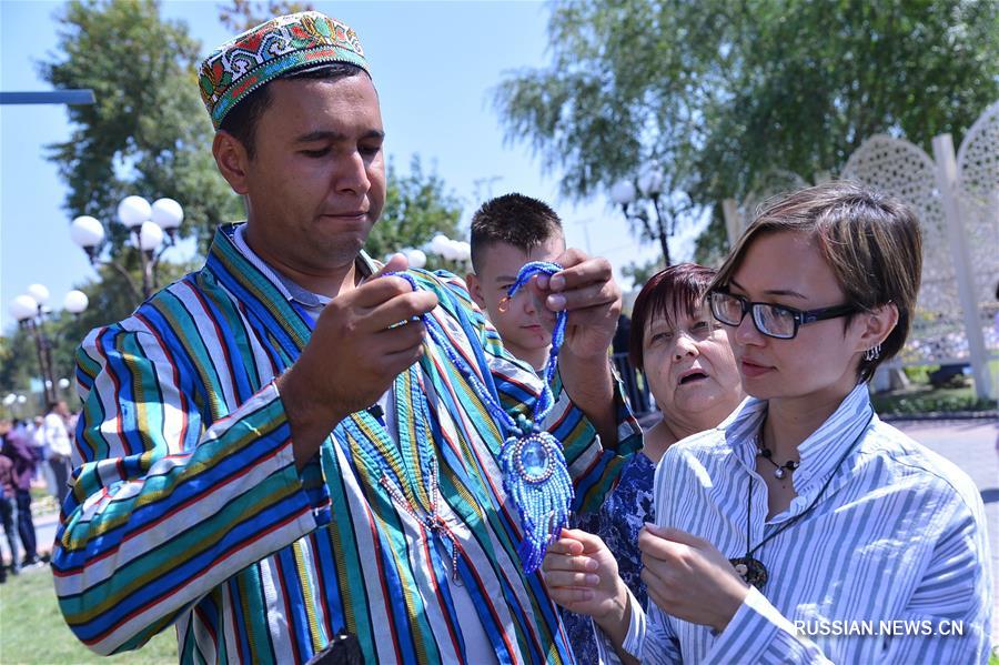 В Коканде прошел Узбекский международный фестиваль традиционного прикладного искусства