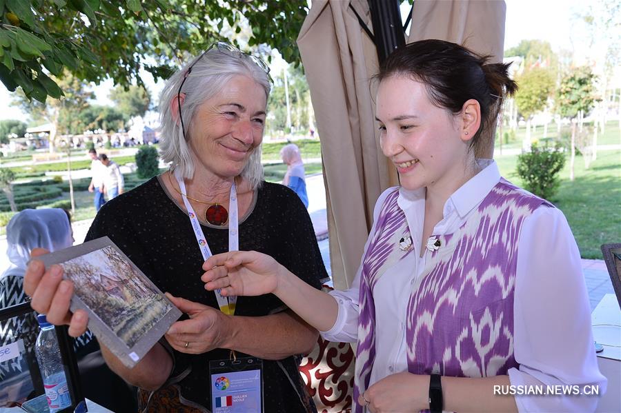 В Коканде прошел Узбекский международный фестиваль традиционного прикладного искусства