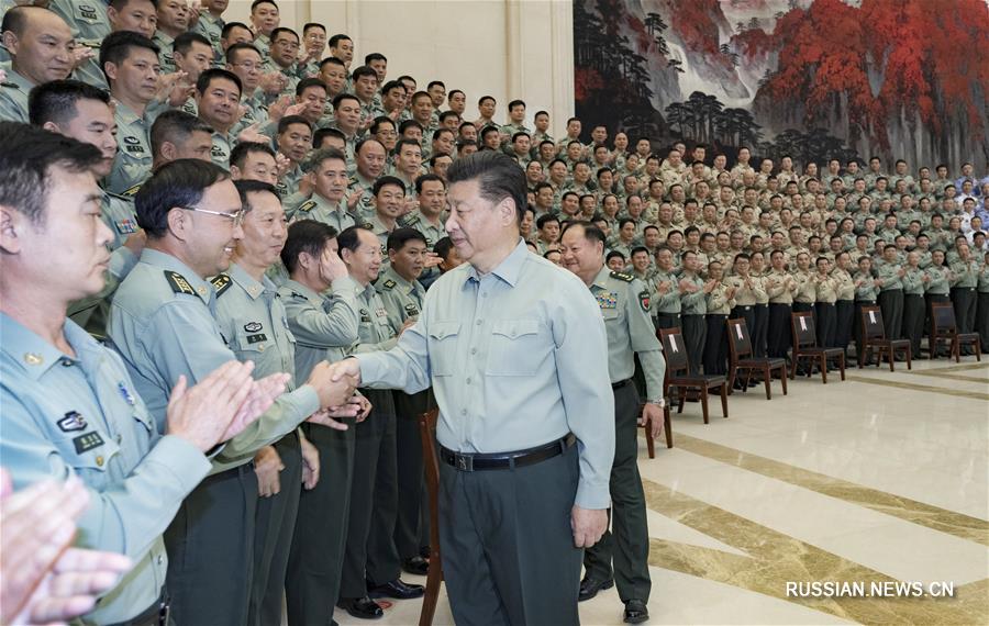 Си Цзиньпин поприветствовал расквартированных в провинции Хэнань военнослужащих НОАК