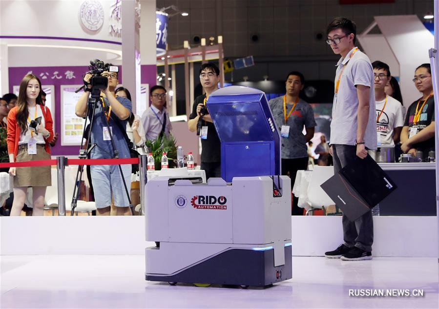 Оригинальные разработки китайских вузов на 21-й Китайской международной промышленной выставке