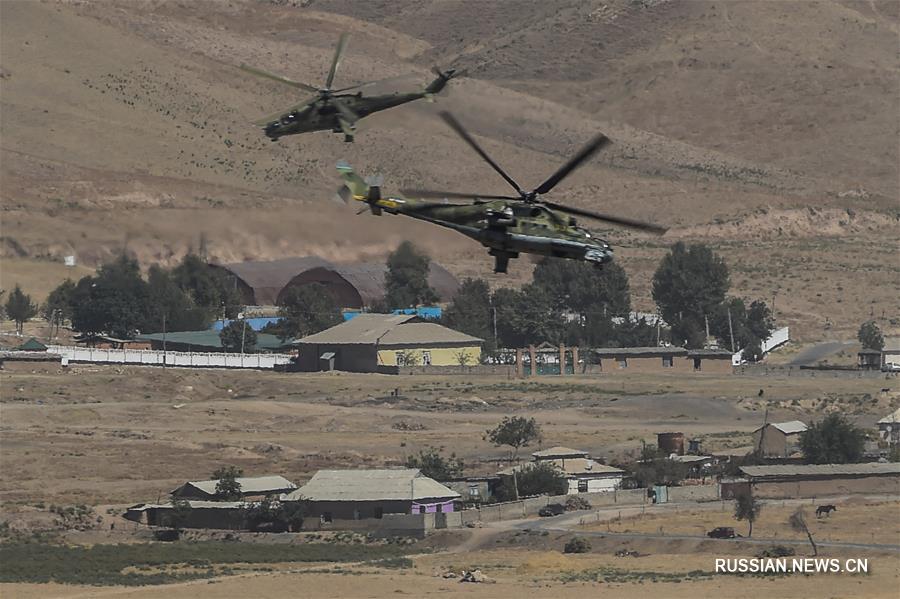 В Таджикистане продолжаются военные учения "Центр-2019"