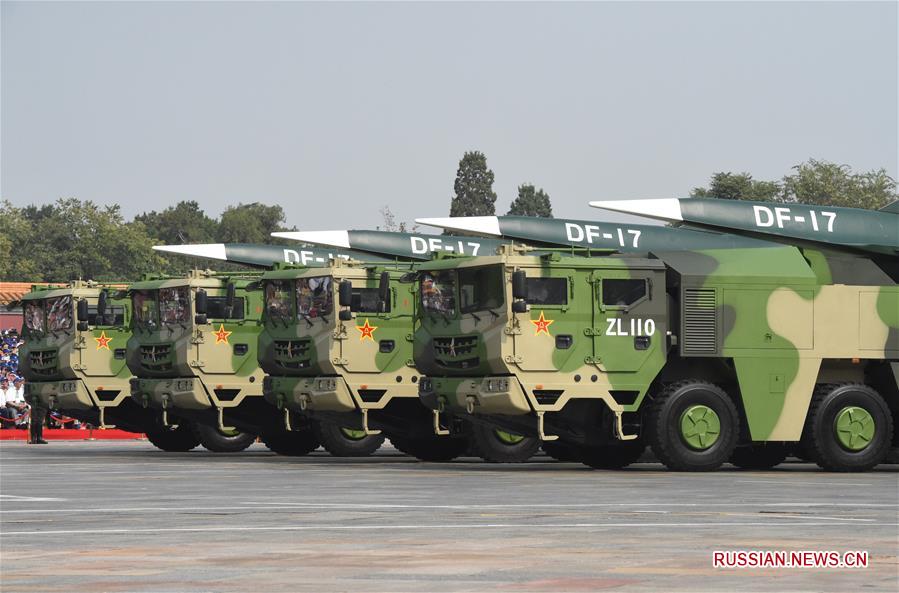 В Пекине состоялся торжественный военный парад по случаю 70-й годовщины образования КНР