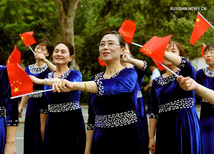 Культурно-фольклорные мероприятия по случаю Праздника двойной девятки в поселке Чжуаньцяо