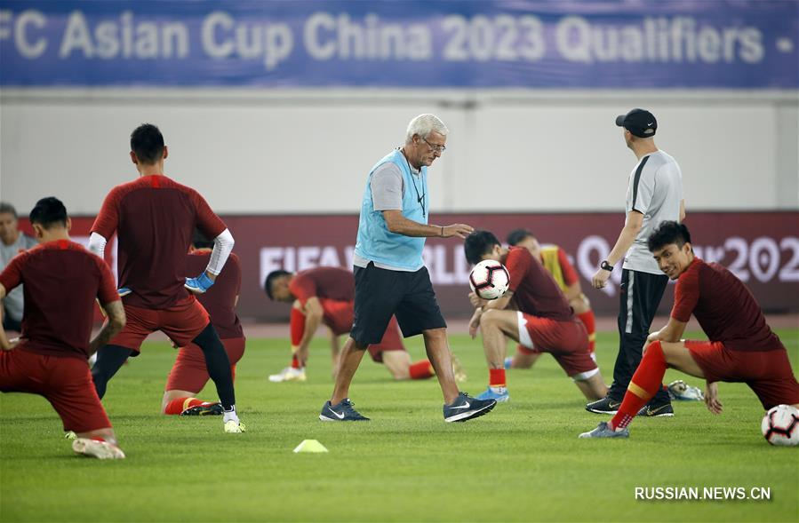 Футбол -- ЧМ-2022, отборочный турнир: китайская сборная готовится к матчу 2-го раунда