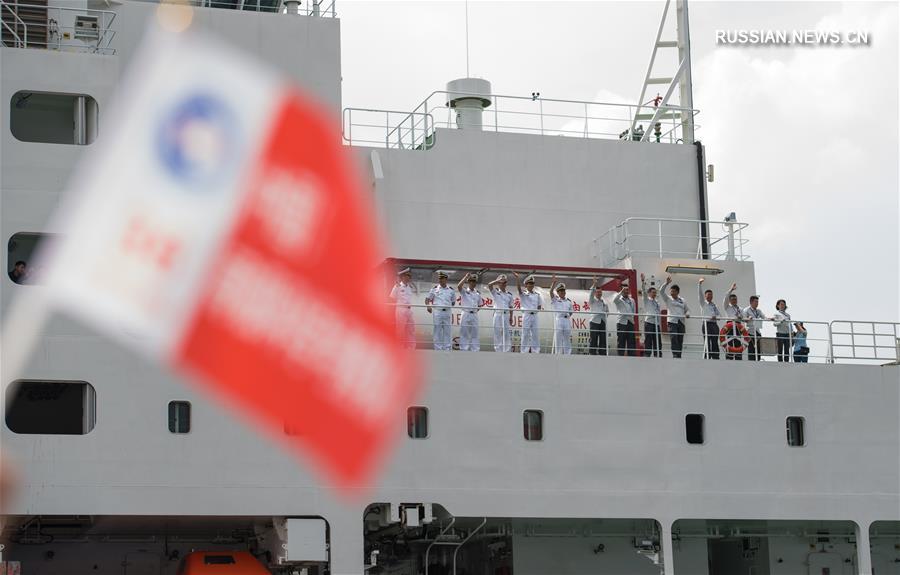 Китайский полярный ледокол "Сюэлун-2" прибыл в Шэньчжэнь