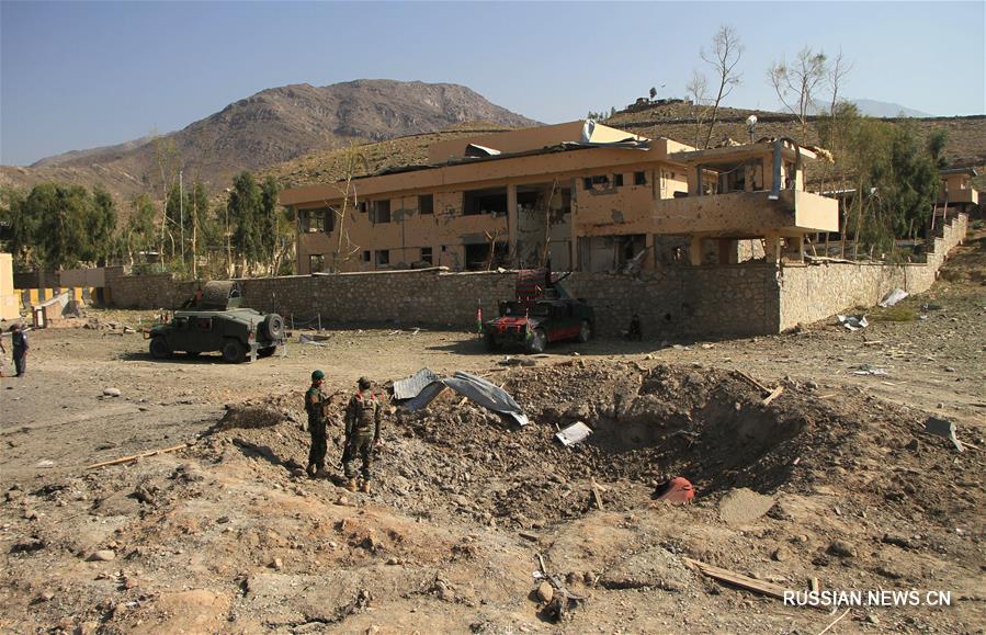 Три человека погибли, еще 43 получили ранения в результате взрыва заминированного автомобиля в Афганистане