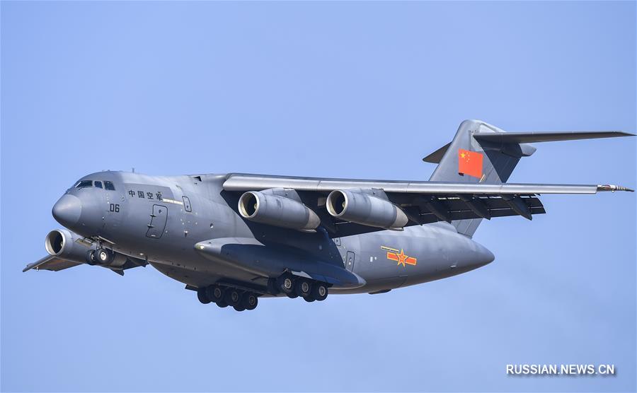 Первые показательные полеты  истребителя-невидимки J-20 /"Цзянь-20"/ и военно-транспортного самолета Y-20 /"Юнь-20"/ в Северо-Восточном Китае 