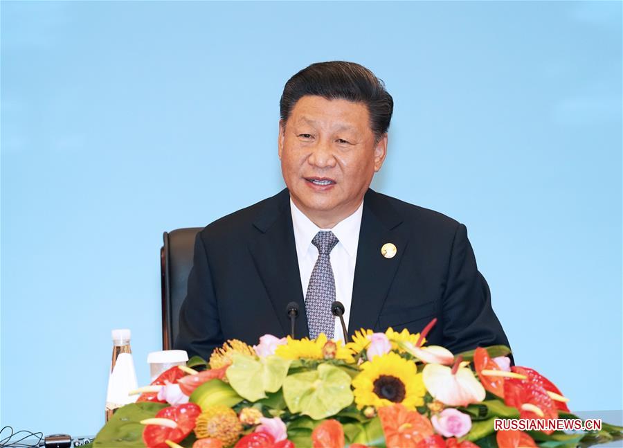Си Цзиньпин провел встречу с главами министерств обороны и вооруженных сил стран-участниц Всемирных военных игр в Ухане