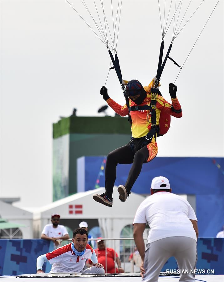 Всемирные военные игры -- Парашютный спорт: китайский спортсмен взял "золото" в двоеборье среди юниоров