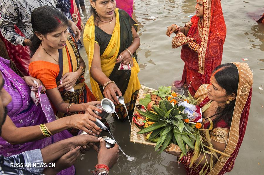 В Индии отмечают фестиваль Чхатх Пуджа
