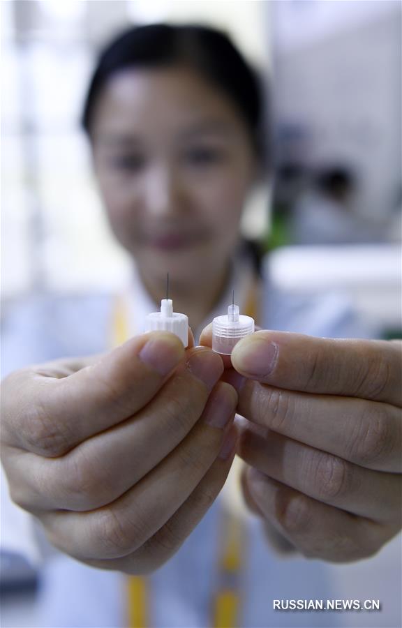 Самая тонкая в мире игла для инъекции инсулина продемонстрирована на CIIE в Шанхае