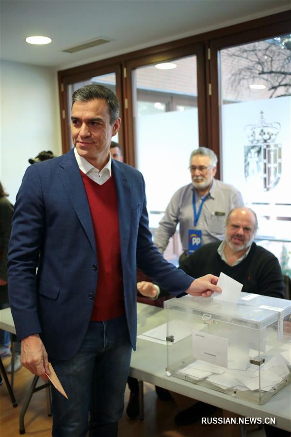 В Испании проходят вторые за год парламентские выборы