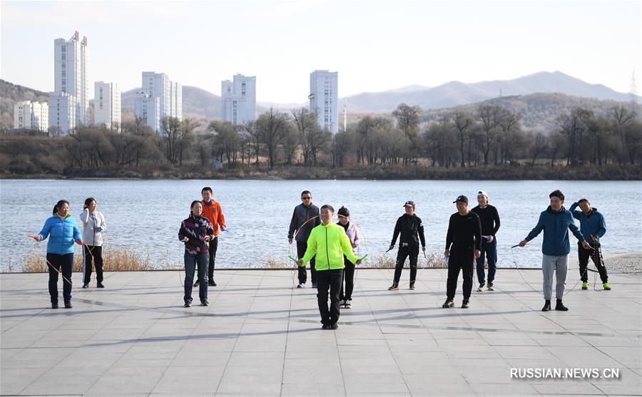 Здоровье нации -- Мастер прыжков со скакалкой из Китая прославился на весь мир
