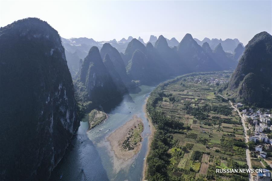 Прекрасные пейзажи гор и рек в г. Гуйлинь Гуанси-Чжуанского автономного района