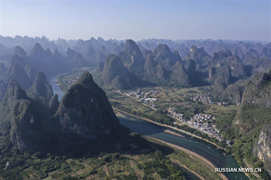 Прекрасные пейзажи гор и рек в г. Гуйлинь Гуанси-Чжуанского автономного района