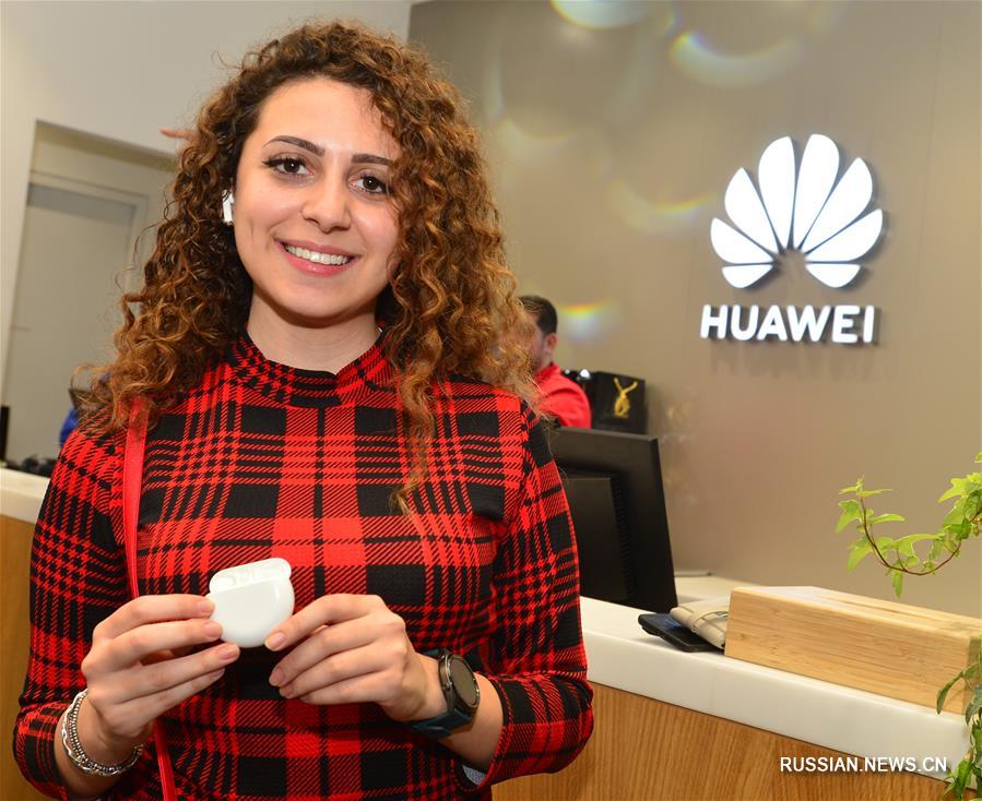 Компания Huawei представила в Кувейте беспроводные наушники