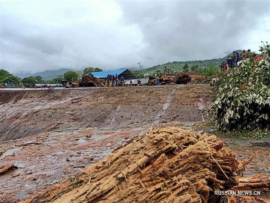 Количество погибших в результате схода оползня в Кении возросло до 37 человек
