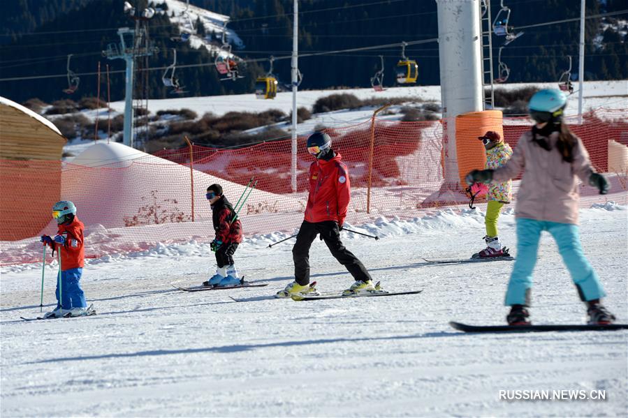 В Синьцзяне открыт сезон катания на лыжах