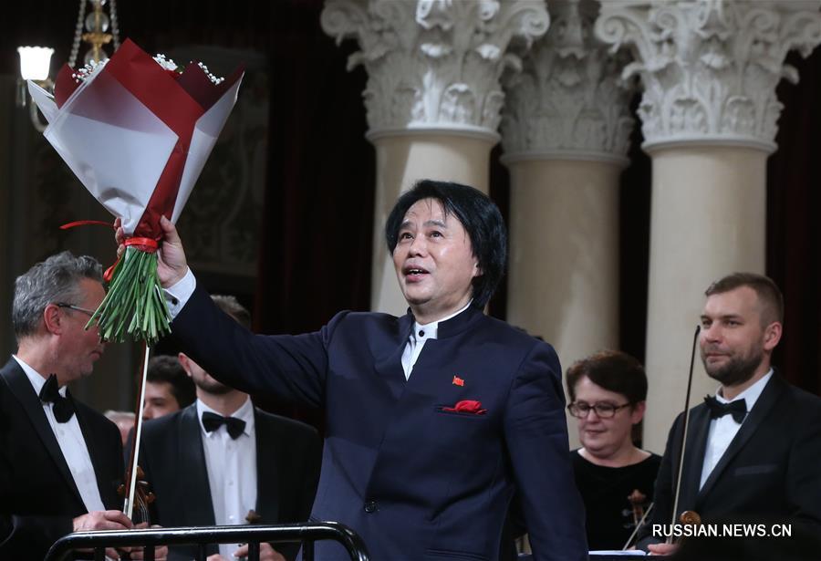Китайский дирижер Сяо Мин выступил в Киеве совместно с Национальным симфоническим оркестром Украины