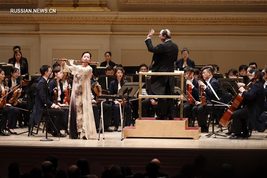 В Нью-Йорке состоялся концерт симфонического оркестра Центральной консерватории Китая