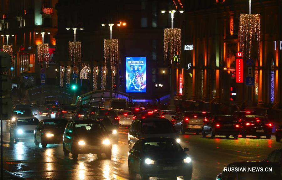 В Минске зажглась новогодняя иллюминация