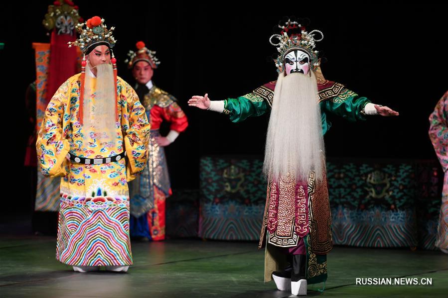 Тбилисская публика увидела аньхойскую музыкальную драму "Напуганная душа"