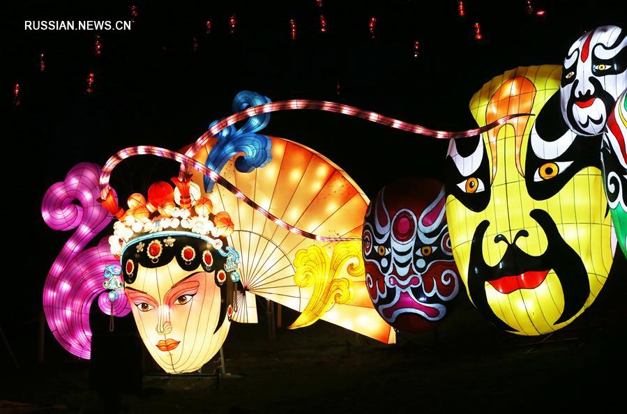 В Киеве открылась выставка китайских фонарей