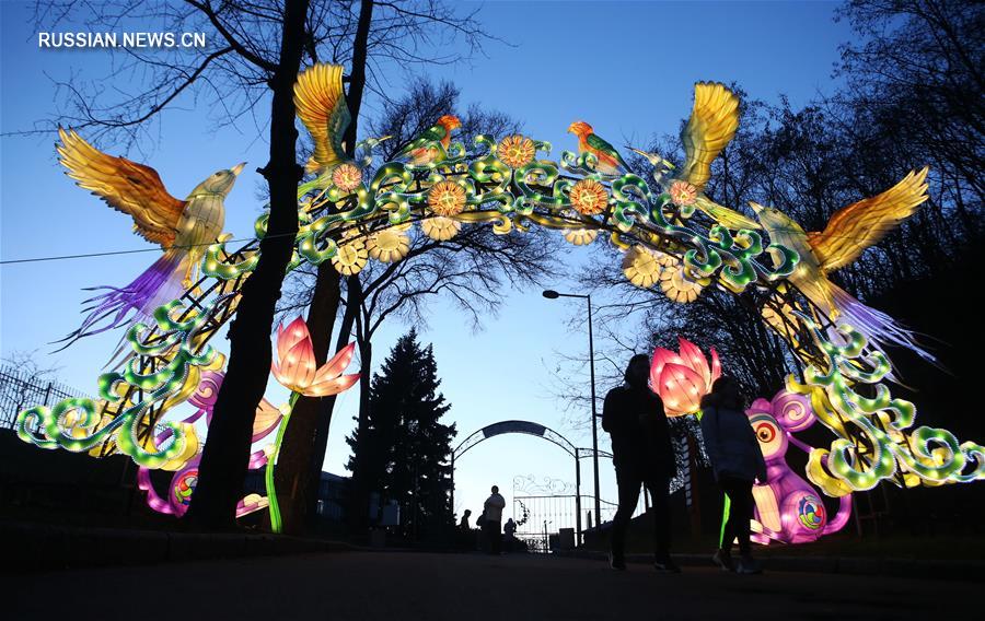 В Киеве открылась выставка китайских фонарей