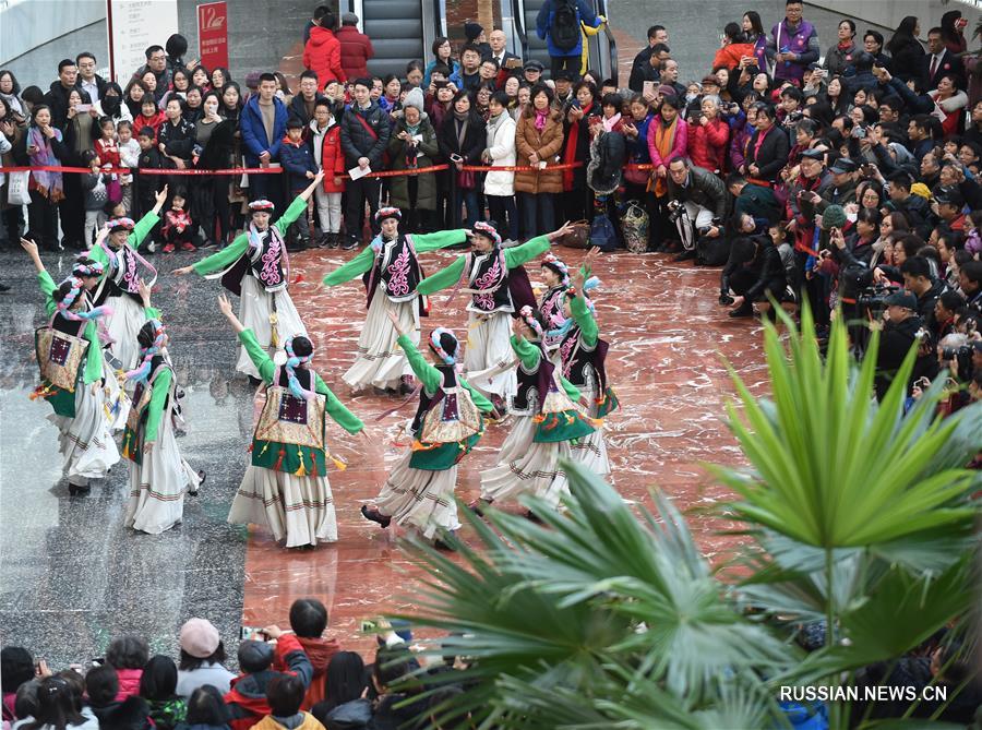 В Большом национальном театре Китая прошел фестиваль дня открытых дверей по случаю 12-летия основания театра 