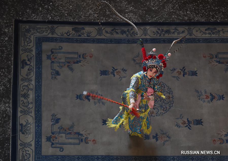 В Большом национальном театре Китая прошел фестиваль дня открытых дверей по случаю 12-летия основания театра 