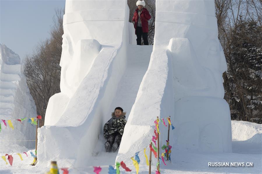 В Харбине открылась выставка снежной скульптуры