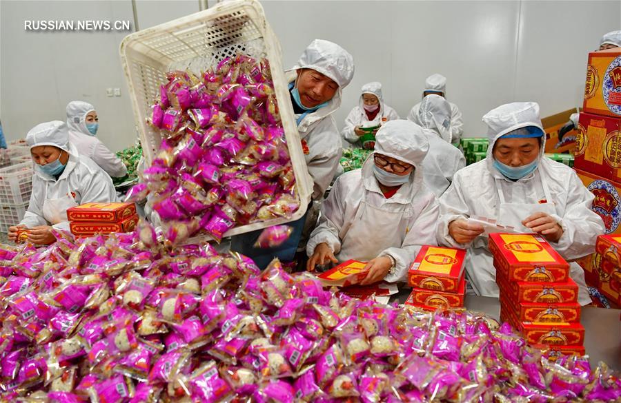 Производство традиционных вэньсийских кексов в провинции Шаньси