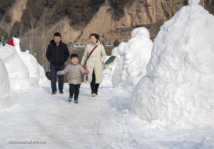 Фестиваль льда и снега в ландшафтном парке Жэньцзушань