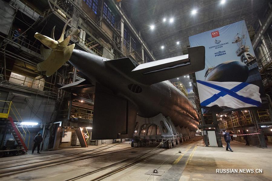 В Петербурге спустили на воду новую подлодку "Волхов"