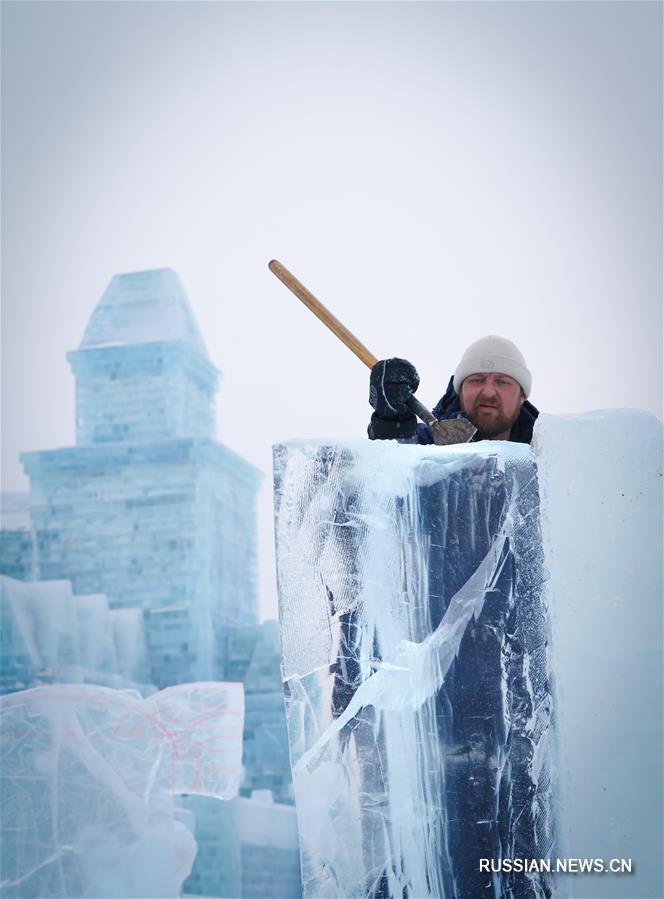 В Харбине открылся 34-й Китайский международный конкурс ледяных скульптур