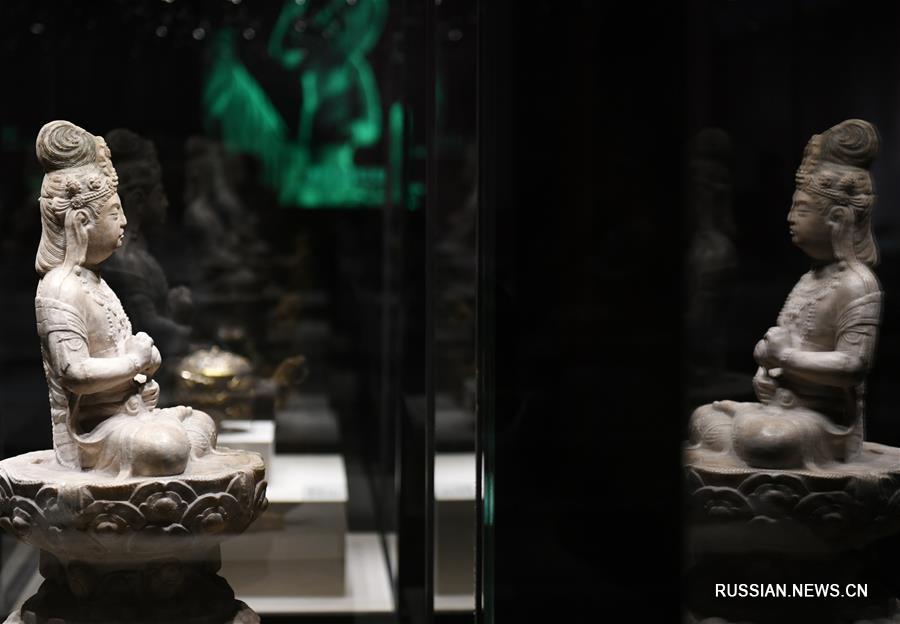 Выставка "Древнее, как небо -- Искусство династий Чжоу, Цинь, Хань и Тан" открылась в Сиане