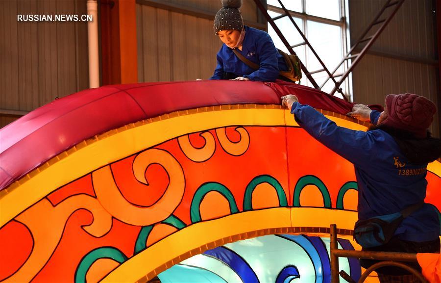 Изготовление новогодних фонарей в Сюаньэнь