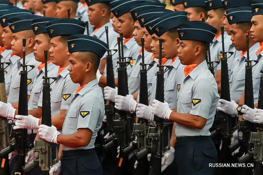 Корабль морской полиции Китая впервые посетил Филиппины