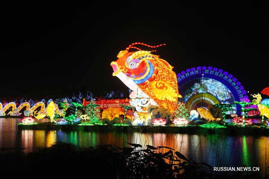 В Наньтуне открылась предновогодняя Цзыланская выставка фонарей 2020