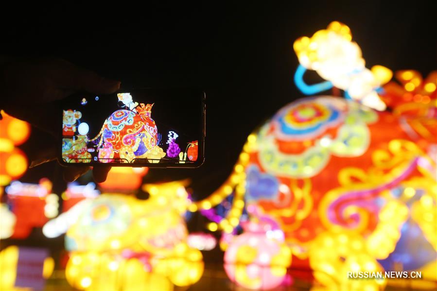В Наньтуне открылась предновогодняя Цзыланская выставка фонарей 2020