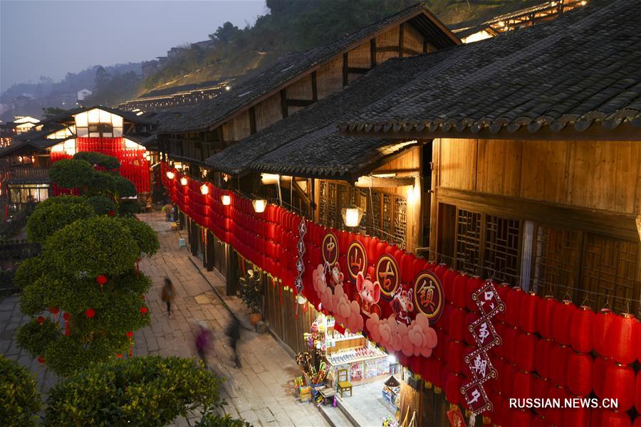 Древний городок Чжуншань встречает праздник Весны