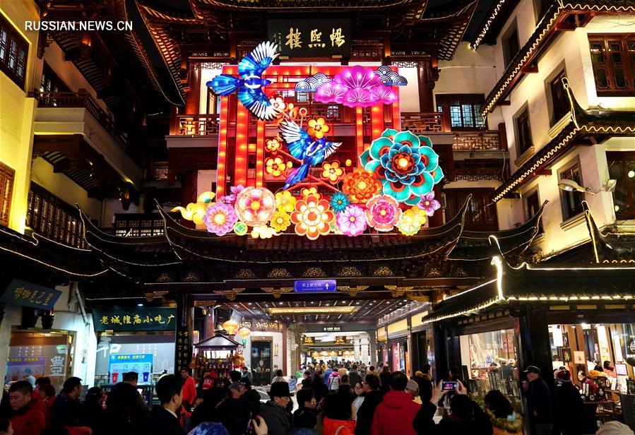 Новогодние фонари в Шанхае